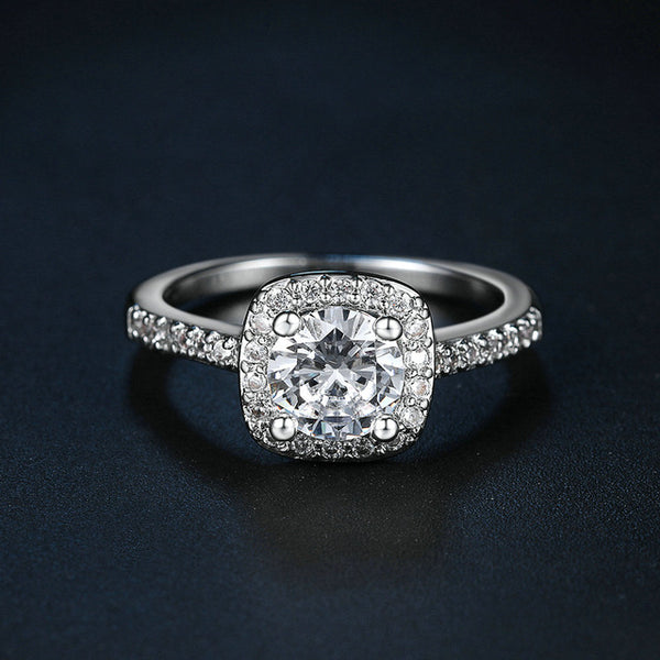 Gold Square Diamond Ring - Summer Fashionista